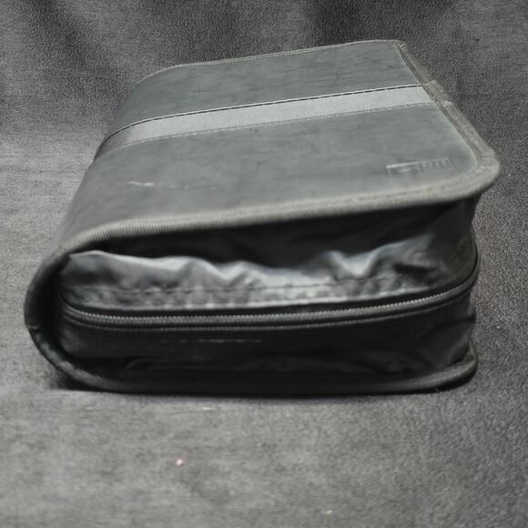 Case Logic Black CD Carrying Case Holds 112 DVD CD Music Movies - Picture 5 of 11
